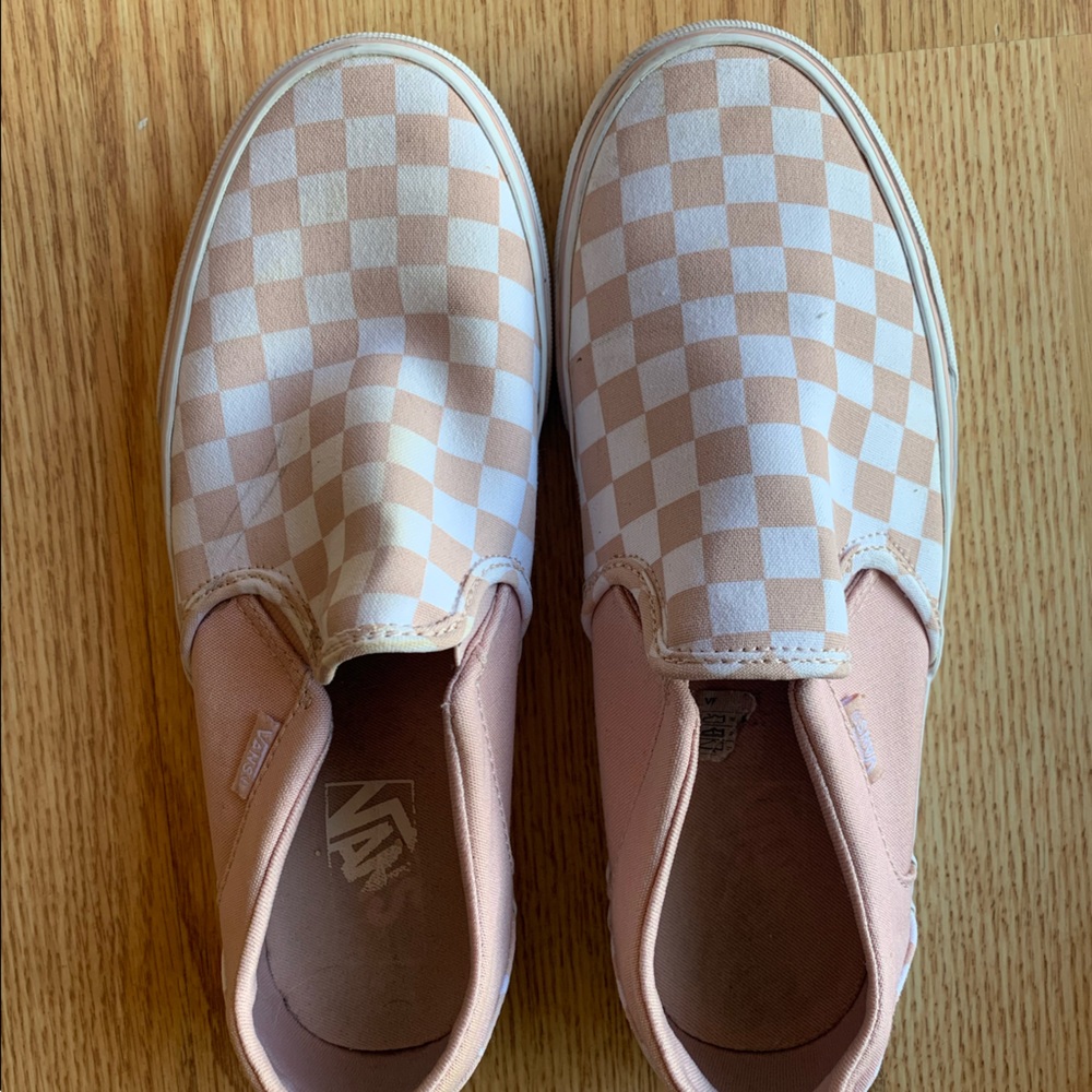 pink checkered vans
